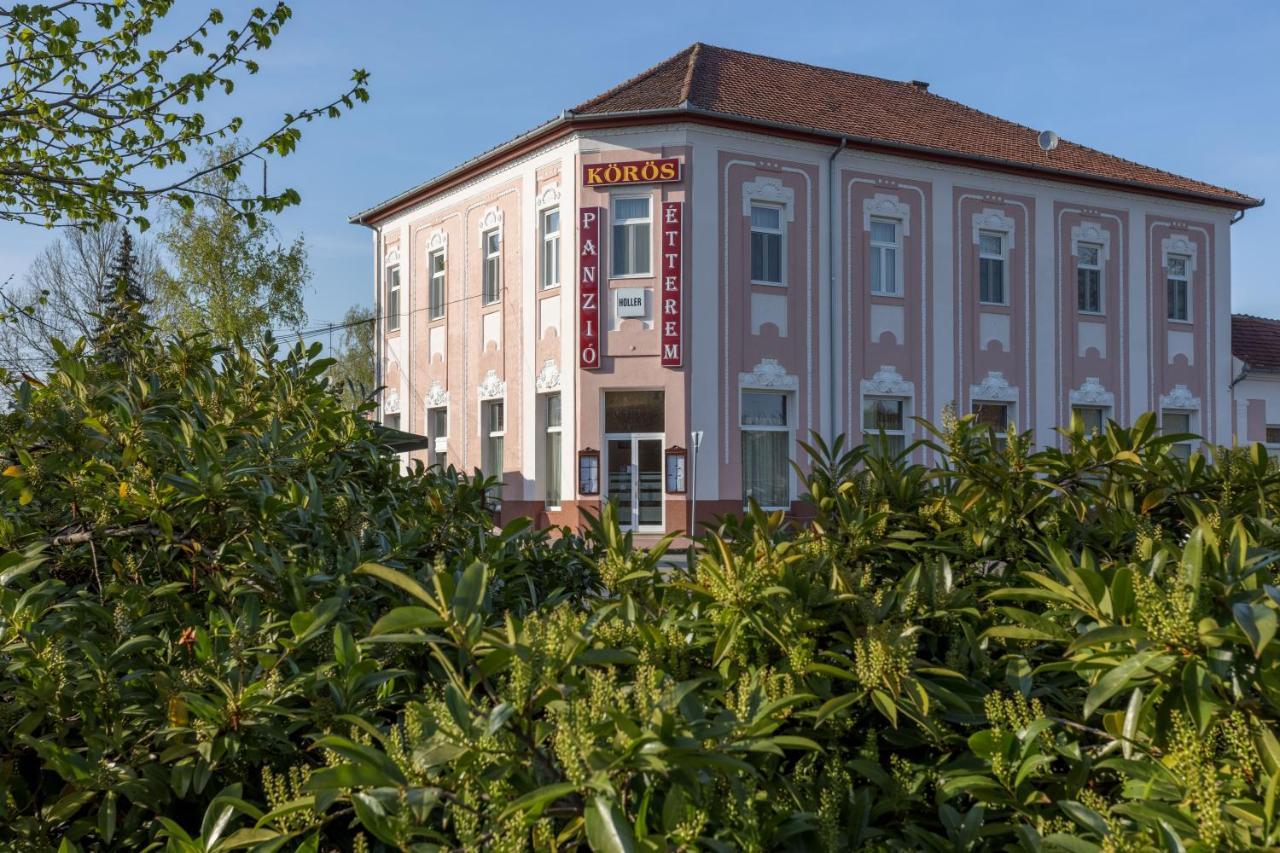 Koeroes Panzio Es Etterem Hotel Gyomaendrőd Exterior foto