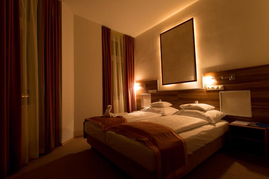 Koeroes Panzio Es Etterem Hotel Gyomaendrőd Cameră foto